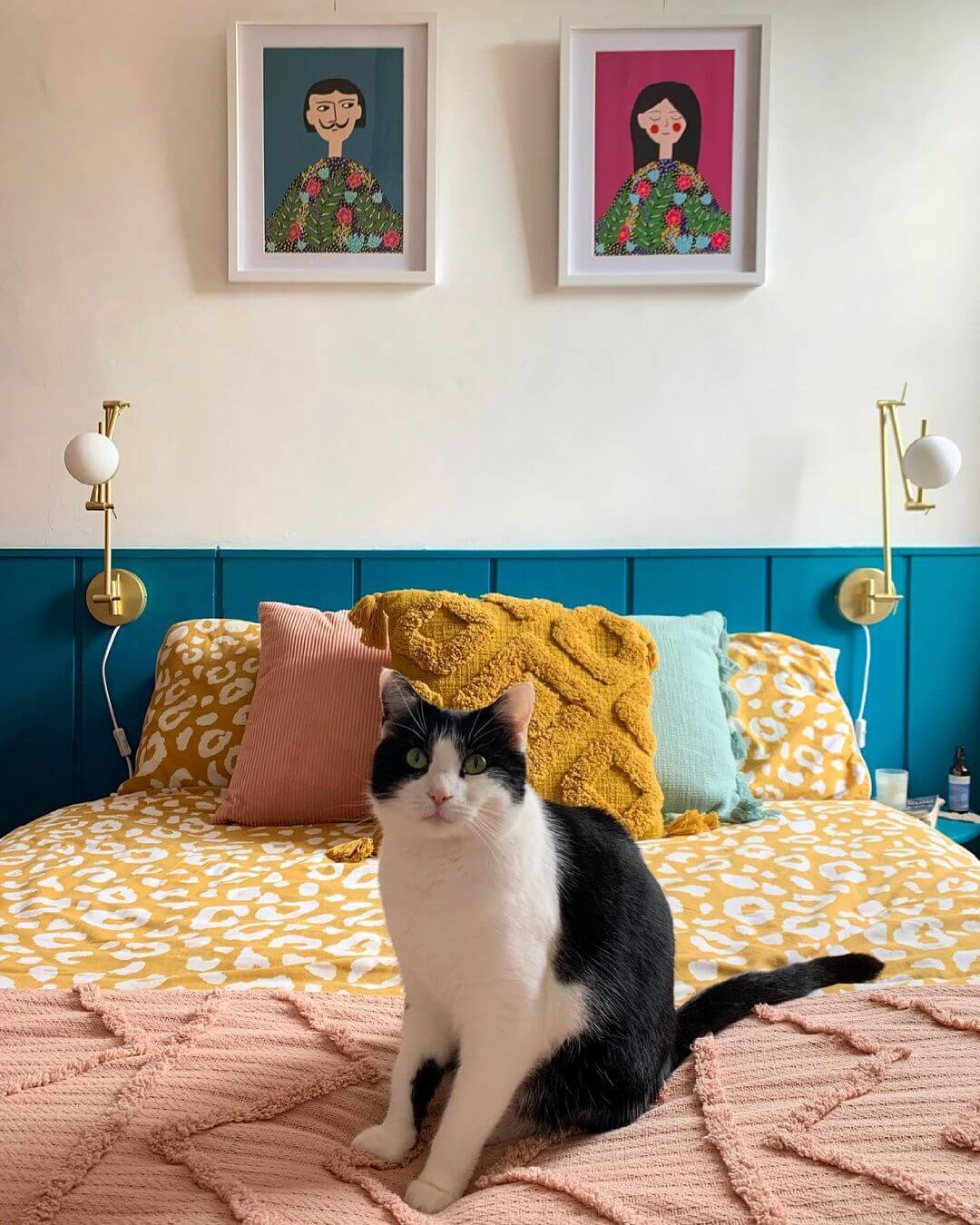 fallback alt text two