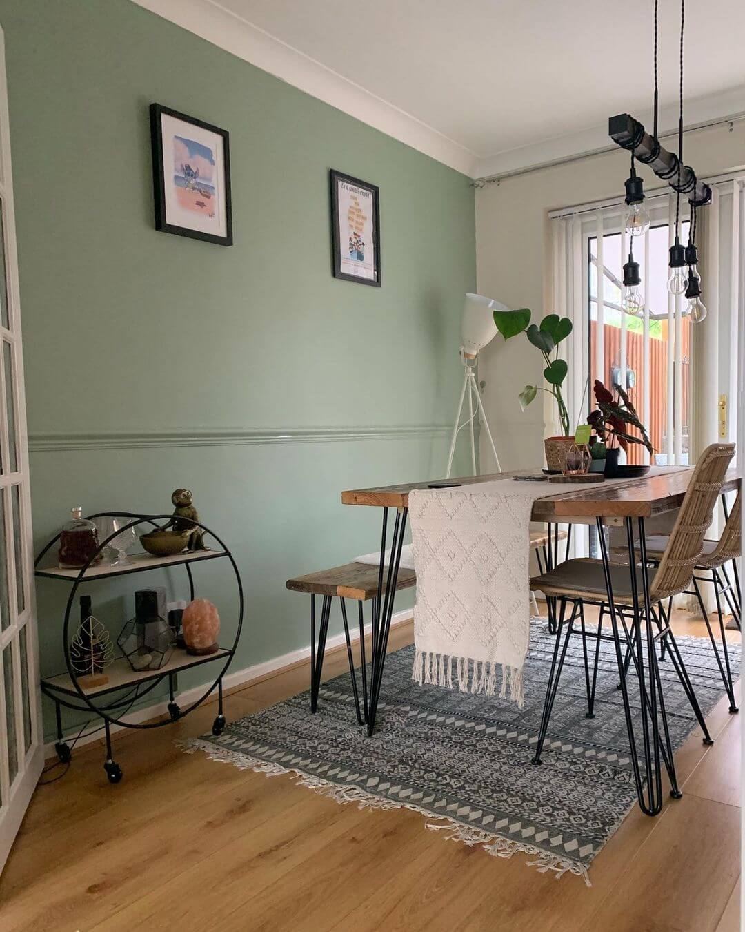 fallback alt text two