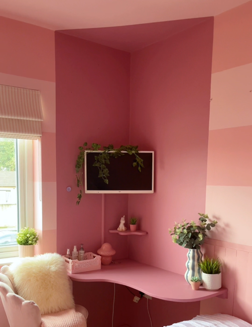 Hilary Crawford @hilaryscolourfulhome